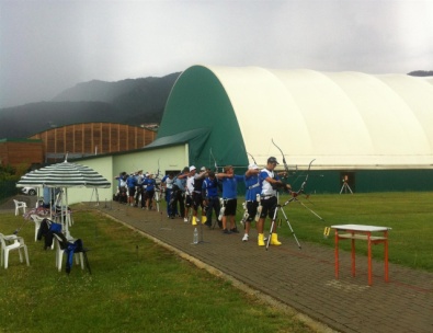 Gli azzurri sulla linea di tiro di Cantalupa durante la gara di selezione