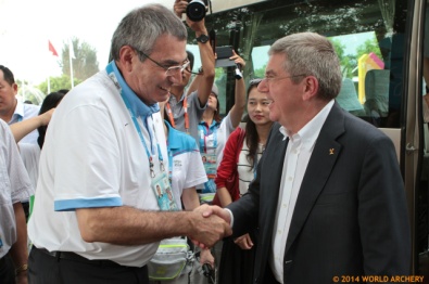 Il Presidente WA Ugur Erdener con il Presidente CIO Thomas Bach