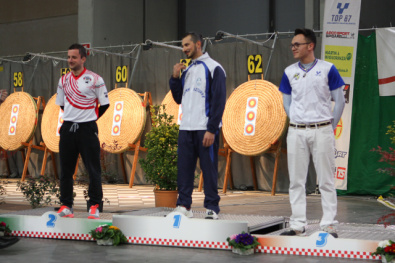Massimiliano Mandia sul podio