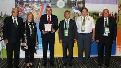 Mario Scarzella al Congresso di Copenaghen con il Presidente WA Ugur Erdener