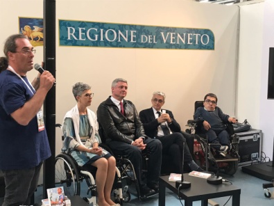 L'editore Leone, con De Pellegrin i coautori del libro e il Presidente Scarzella
