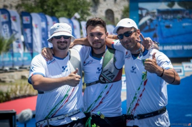 Mauro Nespoli, Marco Galiazzo e David Pasqualucci dopo la vittoria al Mondiale 2017