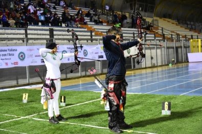 Le atlete delle classi giovanili sulla linea di tiro di Lignano Sabbiadoro