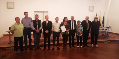 Il comitato organizzatore con le autorità politiche, del Coni e Federali