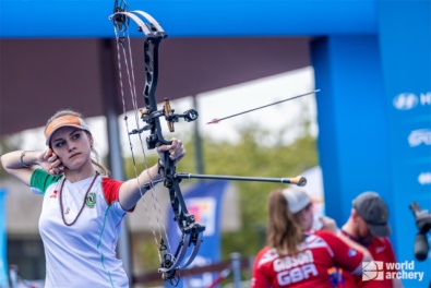 Elisa Roner durante le finali compound